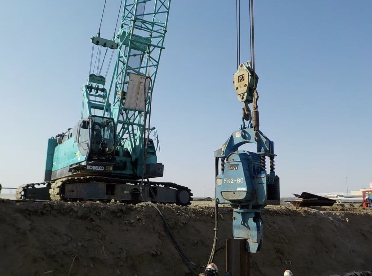 五間堀川赤井江遊水地鋼矢板立杭工事